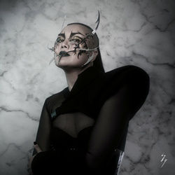 C Z A R I N A - Exoskeleto (Single) (2024)